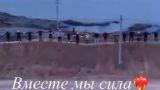 Жители поселка Перовский под Оренбургом сами построили дамбу — видео