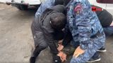 В Ереване «в очень жëсткой форме» задержан оппозиционный активист