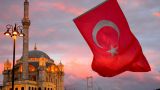 В Стамбуле неизвестные обстреляли отель и автобус с пассажирами
