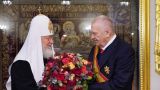 Патриарх Кирилл наградил Владимира Жириновского орденом в связи с 75-летием