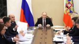 Путин: С нового года введем налоговый вычет, надо повышать зарплаты и пенсии