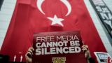 Полиция взяла под контроль оппозиционные медиа Турции