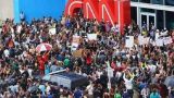 «Дело Флойда» в США: В Атланте манифестанты разгромили офис CNN