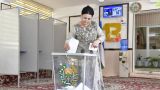 Референдум по внесению изменений в конституцию в Узбекистане признан состоявшимся