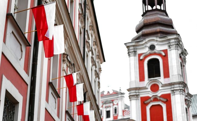 В Польше наметилось значительное снижение уровня доверия к руководству страны В Польше наметилось значительное снижение уровня доверия к руководству страны