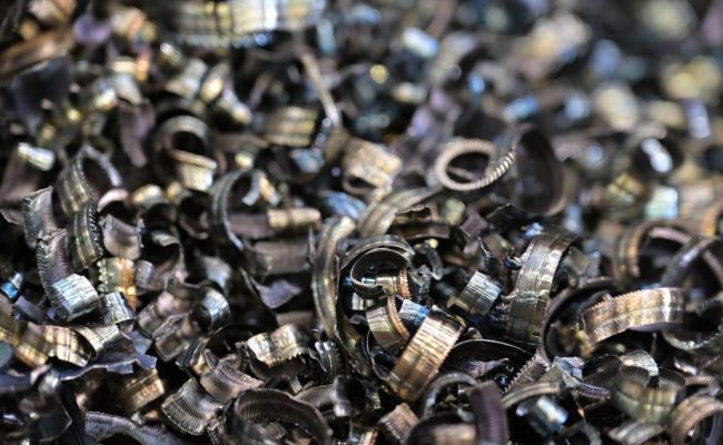 Правительство продлило запрет на вывоз из России отходов и лома драгоценных металлов