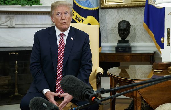 Трамп отдал приказ о нанесении удара по Сирии Трамп отдал приказ о нанесении удара по Сирии