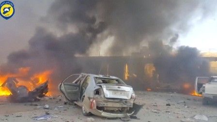 В Сирии террористы подорвали авто, погибли 12 человек В Сирии террористы подорвали авто, погибли 12 человек
