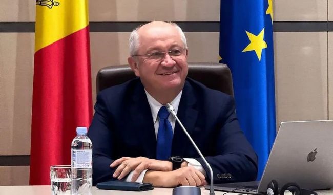 Биполярка Мунтяну: как румын за «унирию», а как премьер Молдавии — за евроинтеграцию
