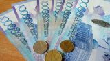 Казахстан по уровню зарплат находится на 80 месте из 196 стран