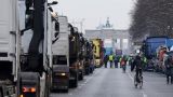 Тракторы сменили тягачи: в центре Берлина — новые массовые акции протеста