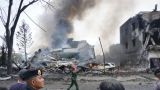 В Индонезии военный самолет упал на гостиницу