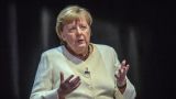 Angela Merkel urged to find a diplomatic solution to the conflict on Ukraine