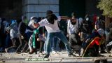Израильские правоохранители и палестинцы схлеснулись на Храмовой горе