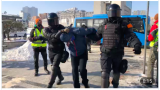 На несанкционированную акцию во Владивостоке пришли 60 человек