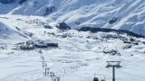 Туристы массово уезжают с горнолыжных курортов Грузии