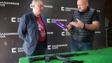 Военкорам показали новейшие автоматы и пулемет от «Калашников» для боя