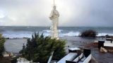 Настоящее чудо: шторм не тронул памяник Андрею Первозванному в Севастополе