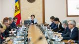 Премьер Молдавии требует от МВД не фамильярничать с протестующей оппозицией