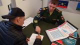 В России могут разрешить выпускникам школ службу в армии по контракту
