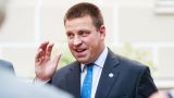 Премьер Эстонии Ратас защитил женщин от нападок неонацистов