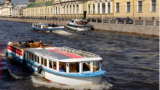 На реке Мойке в Петербурге столкнулись два теплохода — видео
