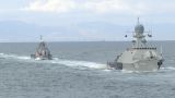 Тактику одиночного боя отрабатывают российские корабли в Каспийском море
