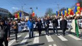 «Жос Санду!» — в Кишинёве начались столкновения протестующих с полицией