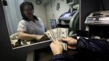 Россияне назвали самый желательный курс рубля к доллару