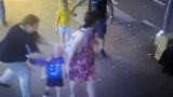 В Тбилиси прохожая с ножом набросилась на трехлетнего ребенка (видео)
