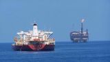 Ливия получает бумерангом: взорванный российский газовоз сносит к нефтяным платформам