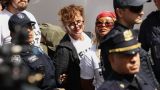 Голливудских звезд загребла полиция на протестной акции в Нью-Йорке