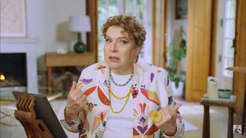 A foreign historian who has left the country sobs when reading news from Russia