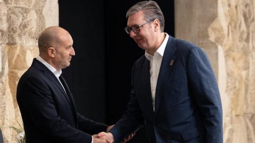 Вучич поздравил Радева с победой его партии на выборах в Болгарии