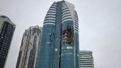 Беспилотники ВСУ атаковали высотный комплекс «Грозный-Сити» в столице Чечни