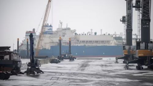 У крупнейшего терминала СПГ Германии закончился газ: танкер застрял, ледокол сломался