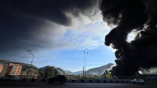 REFINERIES in Tuapse is on fire: residents are being evacuated