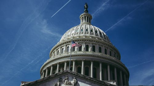 Сенатор Гальего призвал Трампа помочь Киеву «уничтожить Россию»
