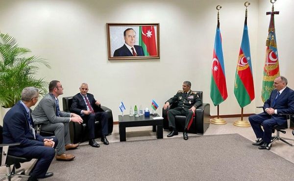 Назло Ирану: министр обороны Азербайджана принял главу оружейного концерна Израиля