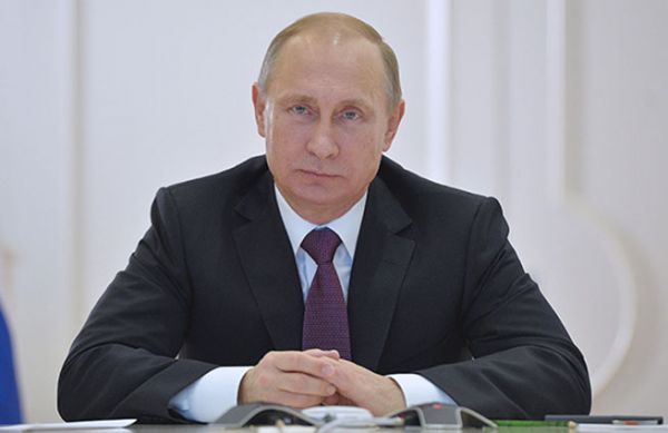 Путин призвал кабмин быть готовым к любым экономическим ситуациям