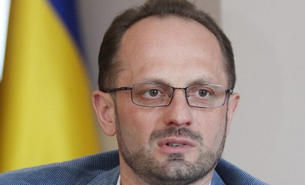 Бессмертный заявил, что Киев должен выполнять "Минск-2" лишь частично