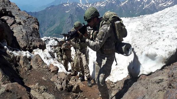 СМИ: Турецкая армия потеряла десятки солдат убитыми на севере Ирака 1 b2fc25758865ce8f79d3fb2ff4680 СМИ: Турецкая армия потеряла десятки солдат убитыми на севере Ирака