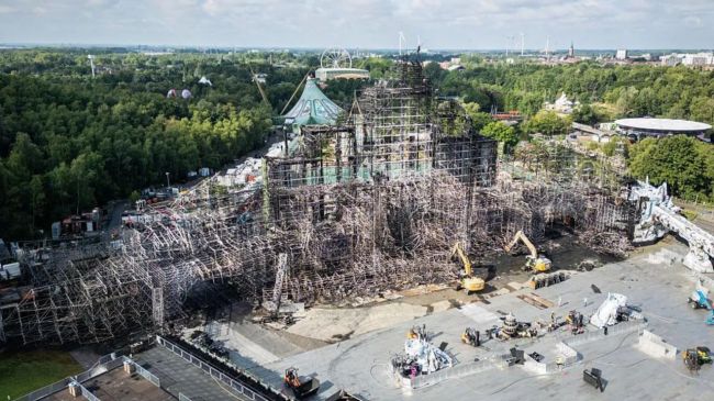 Катастрофа перед открытием: сгорела сцена крупного мирового фестиваля Tomorrowland