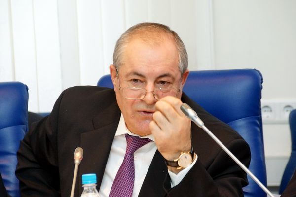 Российского депутата наказали за слова о тунеядцах и алкашах Российского депутата наказали за слова о тунеядцах и алкашах
