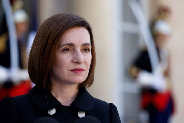 За инструкциями: перед выборами Майя Санду отправилась в Лондон