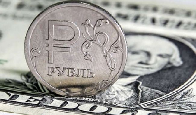 Эксперт: Властям придётся прибегнуть к девальвации рубля Эксперт: Властям придётся прибегнуть к девальвации рубля