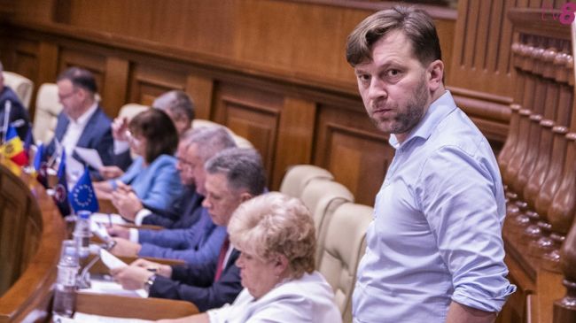 Власти Молдавии и молдаване «Денег нет, но вы держитесь